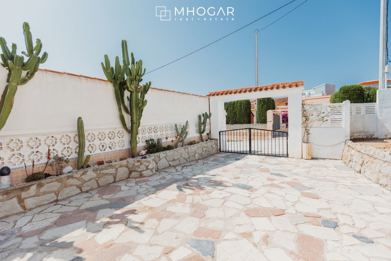 Calpe-Casa hermosa con vistas al mar y Peñón de Ifach a la venta